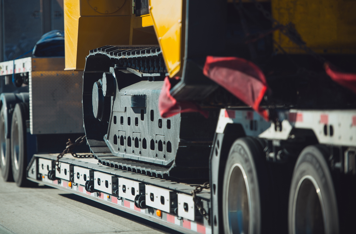 Heavy Duty Construction Machinery Transportation